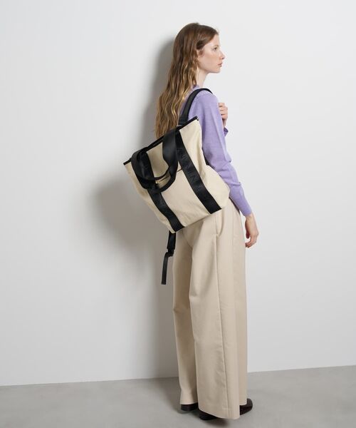 LANVIN en Bleu（ランバンオンブルー）の「ロゴテープ2wayリュック（バックパック/リュック・レディース・ベージュ/ブラック・FREE）」の11枚目の写真
