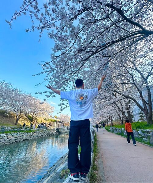BEOM（ボム）の「バダコルブ オーバーサイズTシャツ ホワイト（Tシャツ/カットソー・メンズ・その他・1/2）」の12枚目の写真