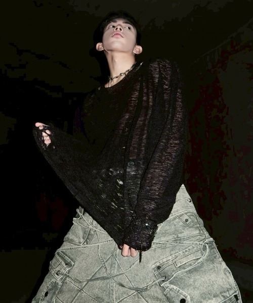 RICH（リッチ）の「【RICH】Ripped Over Knit Top / 【リッチ】シースルーオーバーサイズ長袖ニット（Tシャツ/カットソー・メンズ・ブラック・02/01）」の2枚目の写真