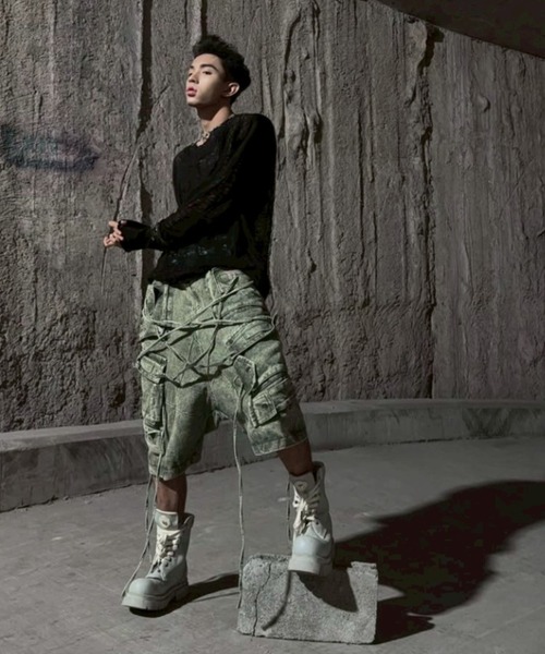 RICH（リッチ）の「【RICH】Ripped Over Knit Top / 【リッチ】シースルーオーバーサイズ長袖ニット（Tシャツ/カットソー・メンズ・ブラック・02/01）」の13枚目の写真