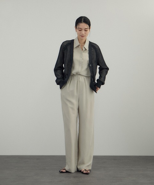 SALON adam et rope'（サロン アダム エ ロペ）の「ペーパーヤーンメッシュカーディガン（カーディガン/ボレロ・レディース・オフホワイト/ブラック/グリーン系その他・FREE）」の4枚目の写真