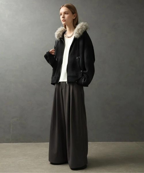 ELLUV（エルブ）の「【ELLUV/エルヴ】ヴィンテージフェード＆ダメージ加工 ボリュームフードファーショートジップアップパーカー（パーカー・メンズ・ブラック/ブラック系その他・S/M/L）」の7枚目の写真