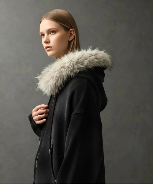 ELLUV（エルブ）の「【ELLUV/エルヴ】ヴィンテージフェード＆ダメージ加工 ボリュームフードファーショートジップアップパーカー（パーカー・メンズ・ブラック/ブラック系その他・S/M/L）」の10枚目の写真