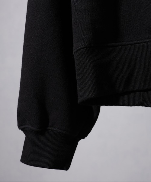 ELLUV（エルブ）の「【ELLUV/エルヴ】ヴィンテージフェード＆ダメージ加工 ボリュームフードファーショートジップアップパーカー（パーカー・メンズ・ブラック/ブラック系その他・S/M/L）」の22枚目の写真