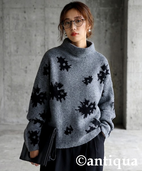 antiqua(アンティカ)の「花柄 ニット トップス(ニット/セーター・レディース・グレー/ブラック・ONESIZE)」の2枚目の写真