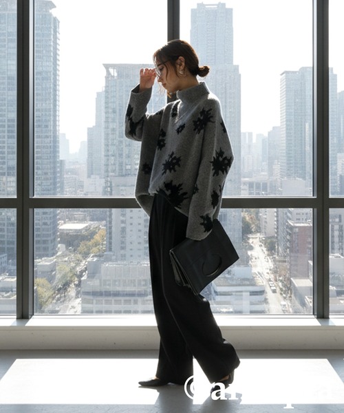 antiqua(アンティカ)の「花柄 ニット トップス(ニット/セーター・レディース・グレー/ブラック・ONESIZE)」の12枚目の写真