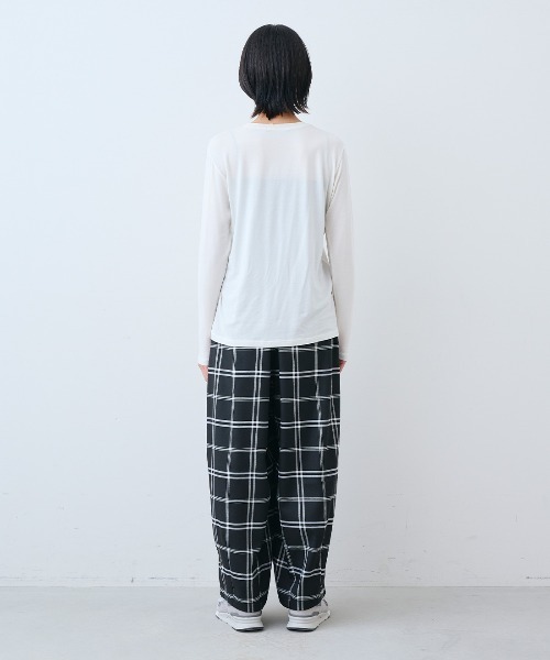 THREE FIFTY STANDARD(スリーフィフティースタンダード)の「THREE FIFTY STANDARD さらっとした肌ざわりのウール混Tシャツ(Tシャツ/カットソー・レディース・オフホワイト/杢グレー/ブラック・L/M)」の7枚目の写真