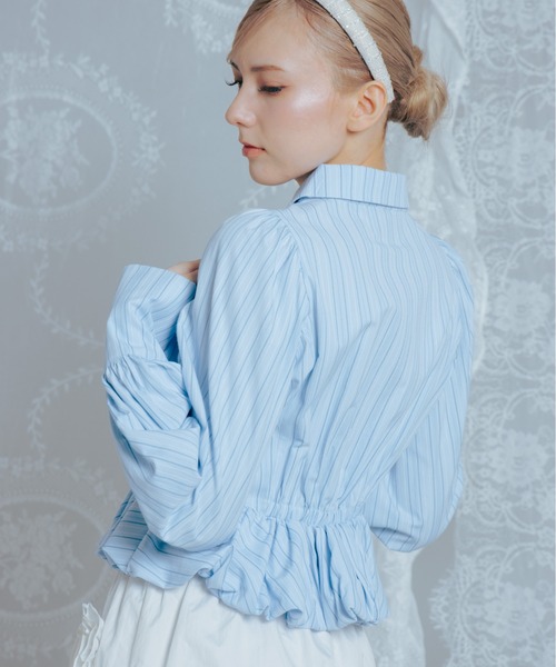 フリル刺繍ペプラムバルーンシャツ / Frilled embroidered papalamb