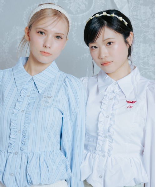フリル刺繍ペプラムバルーンシャツ / Frilled embroidered papalamb