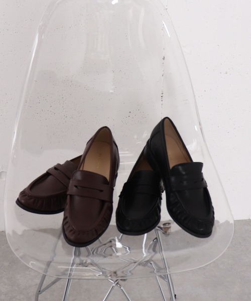 archives（アルシーヴ）の「ギャザーローファー（ローファー・レディース・ブラウン/ブラック・MEDIUM/LARGE）」の3枚目の写真