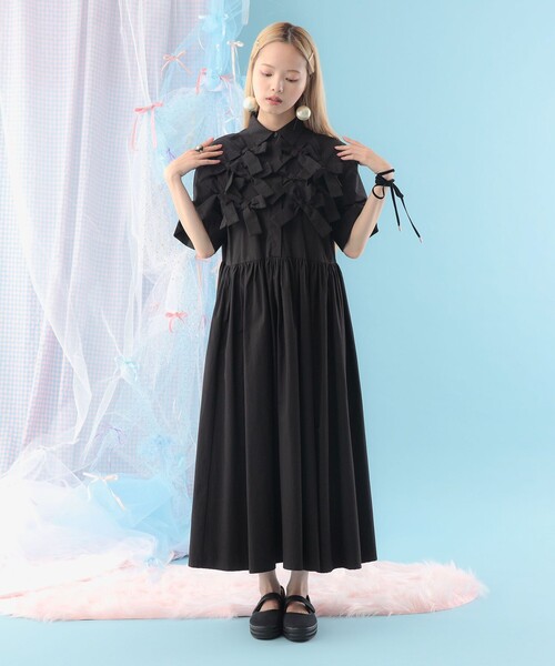 CAROLINA GLASER(カロリナ グレイサー)の「リボン いっぱい コットン シャツワンピース(ワンピース・レディース・ブラック/ラベンダー・SMALL/MEDIUM)」の5枚目の写真