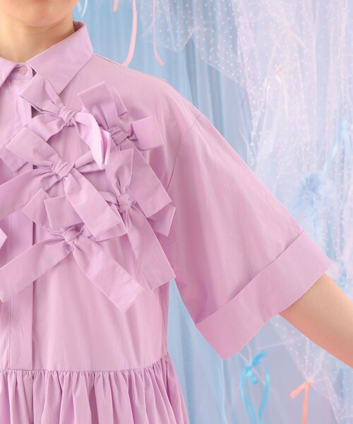 CAROLINA GLASER(カロリナ グレイサー)の「リボン いっぱい コットン シャツワンピース(ワンピース・レディース・ブラック/ラベンダー・SMALL/MEDIUM)」の17枚目の写真