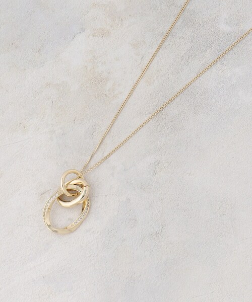 OPAQUE.CLIP（オペークドットクリップ）の「メタルオーバル×2連リング ロングネックレス（ネックレス・レディース・シルバー/ゴールド・00）」の4枚目の写真