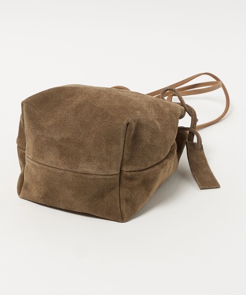 BEAUTY&YOUTH UNITED ARROWS（ビューティーアンドユースユナイテッドアローズ）の「＜LA UNIQA＞スエード 巾着 バッグ（ハンドバッグ・メンズ・ベージュ・FREE）」の9枚目の写真