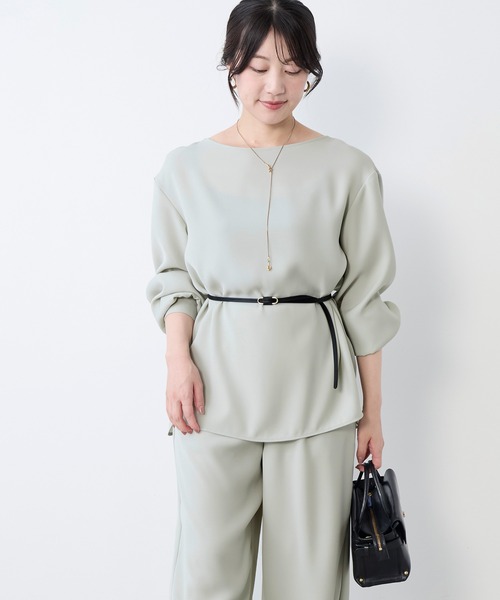 MICA&DEAL(マイカ&ディール)の「シルキーボートネックブラウス〈セットアップ対応〉(シャツ/ブラウス・レディース・ベージュ/ミント/ネイビー・FREE)」の14枚目の写真