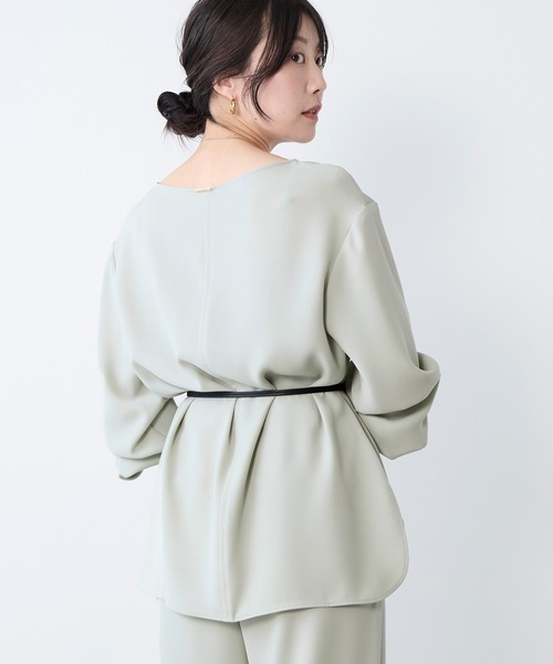 MICA&DEAL(マイカ&ディール)の「シルキーボートネックブラウス〈セットアップ対応〉(シャツ/ブラウス・レディース・ベージュ/ミント/ネイビー・FREE)」の17枚目の写真