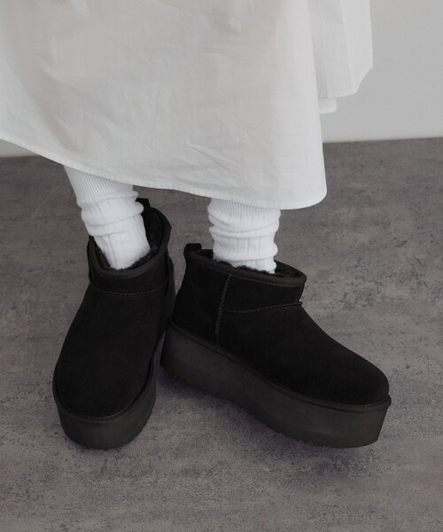 SALON adam et rope'（サロン アダム エ ロペ）の「【UGG(アグ)】クラシック ウルトラ ミニ プラットフォーム（ブーツ・レディース・イエロー系その他3・24.0cm/23.0cm/22cm）」の5枚目の写真