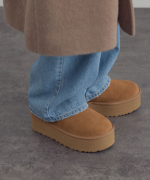 SALON adam et rope'（サロン アダム エ ロペ）の「【UGG(アグ)】クラシック ウルトラ ミニ プラットフォーム（ブーツ・レディース・イエロー系その他3・24.0cm/23.0cm/22cm）」の9枚目の写真