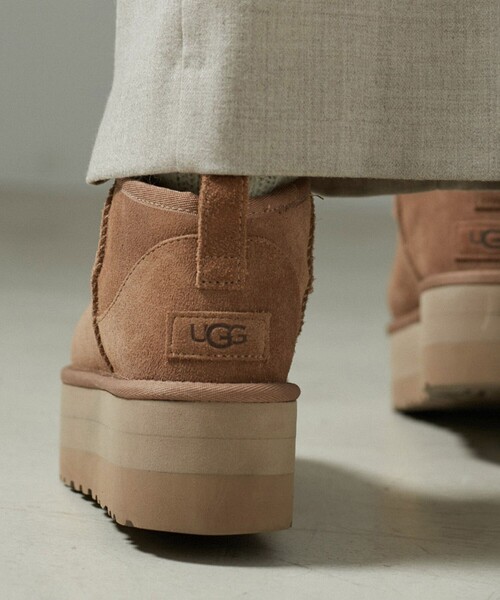 SALON adam et rope'（サロン アダム エ ロペ）の「【UGG(アグ)】クラシック ウルトラ ミニ プラットフォーム（ブーツ・レディース・イエロー系その他3・24.0cm/23.0cm/22cm）」の4枚目の写真