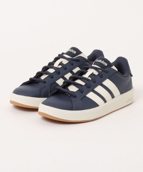 adidas（アディダス）の「《adidas》GRANDCOURTBASE3.0U（スニーカー・メンズ・ホワイト系その他/ブラック×ホワイト/ホワイト×ホワイト/ホワイト×ブラック/ホワイト系その他2/ネイビー・22.5cm/23.0cm/23.5cm/24.0cm/24.5cm/25.0cm/25.5cm/26.0cm/26.5cm/27.0cm/27.5cm/28.0cm）」の6枚目の写真