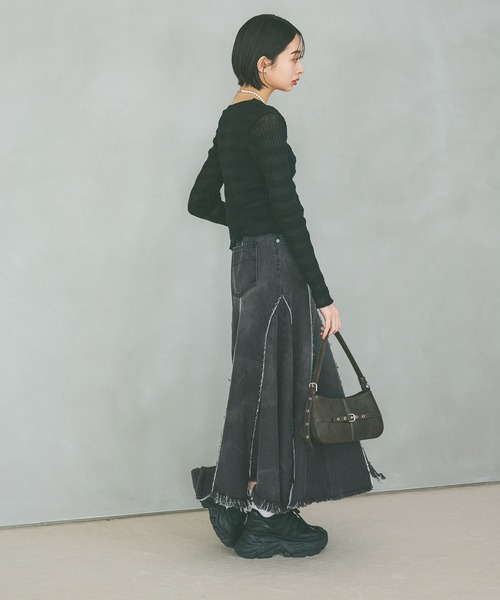 PAGEBOY(ページボーイ)の「フリンジラインデニムスカート(デニムスカート・レディース・ブラック/ブルー・FREE)」の20枚目の写真