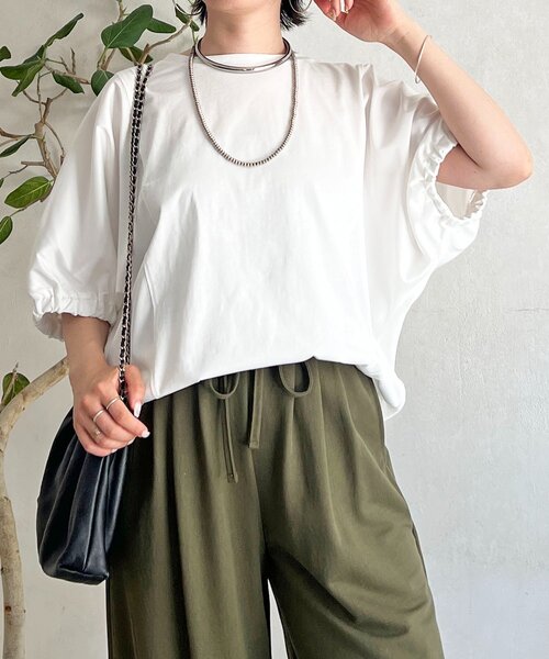 un dix cors(アンディコール)の「袖異素材ドルマンプルオーバー(Tシャツ/カットソー・レディース・グレイッシュベージュ/オフホワイト・FREE)」の1枚目の写真