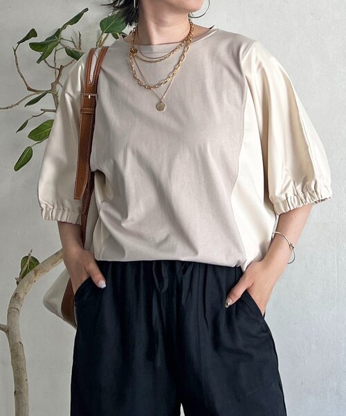 un dix cors(アンディコール)の「袖異素材ドルマンプルオーバー(Tシャツ/カットソー・レディース・グレイッシュベージュ/オフホワイト・FREE)」の2枚目の写真