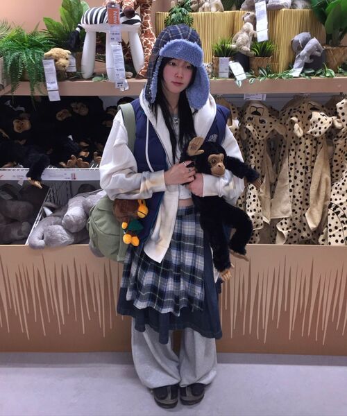 BROWNBREATH(ブラウンブレス)の「CRUSH TAG DIRTY HOOD ZIP UP - BEIGE(パーカー・レディース・その他・LARGE/MEDIUM/SMALL/X-LARGE)」の2枚目の写真
