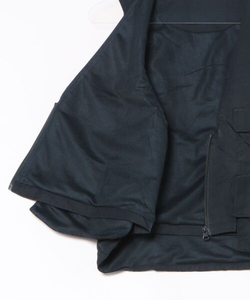 W:Huku（フーク）の「【W:Huku / 撥水 ワッシャーナイロン】フィッシャー ベスト / Washer Nylon Fisher Vest（ベスト・レディース・ブルーグレー/アイボリー/ブラック系その他・FREE）」の4枚目の写真