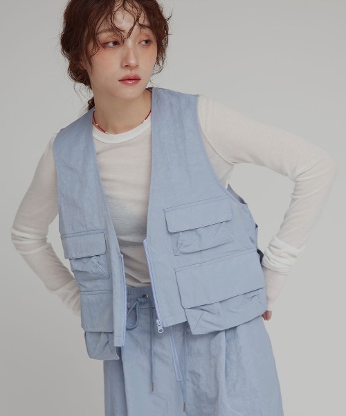 W:Huku（フーク）の「【W:Huku / 撥水 ワッシャーナイロン】フィッシャー ベスト / Washer Nylon Fisher Vest（ベスト・レディース・ブルーグレー/アイボリー/ブラック系その他・FREE）」の15枚目の写真