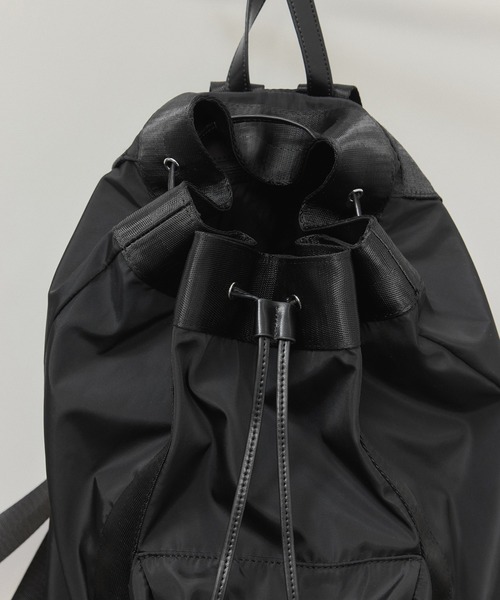 ADAM ET ROPE'（アダムエロペ）の「アウトポケットドロストリュック/撥水（バックパック/リュック・レディース・ブラック・FREE）」の3枚目の写真