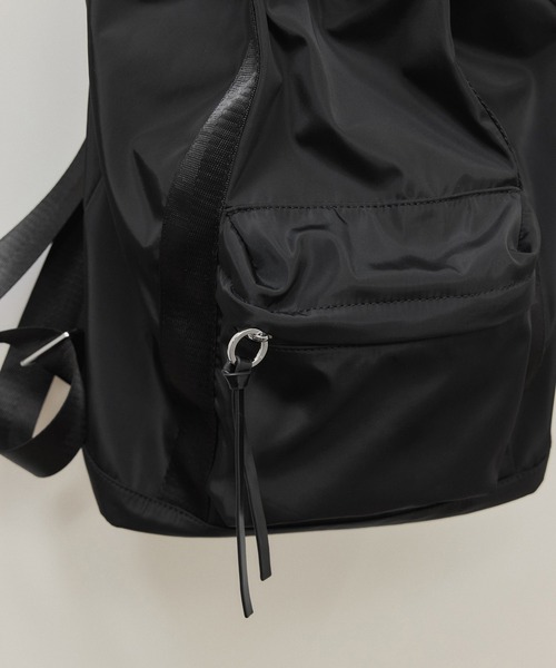 ADAM ET ROPE'（アダムエロペ）の「アウトポケットドロストリュック/撥水（バックパック/リュック・レディース・ブラック・FREE）」の4枚目の写真