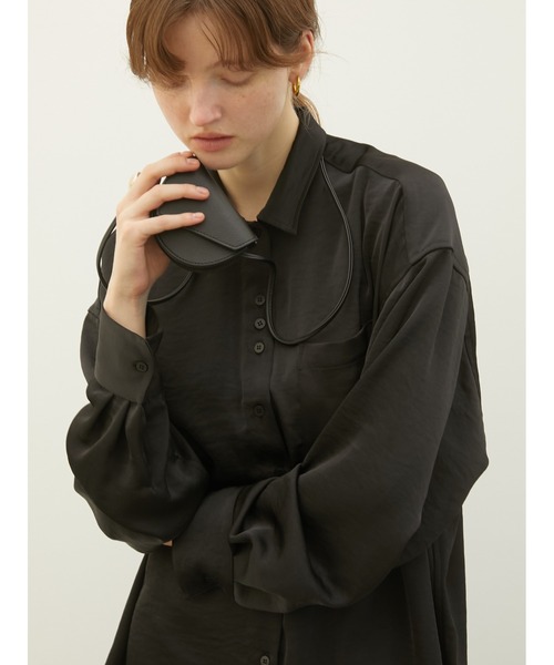 LA PEAU DE GEM（ラポドゥジェム）の「【LA PEAU DE GEM】2way satin wrap shirt/2wayサテンラップシャツ（シャツ/ブラウス・レディース・ブラック/アイボリー/ブラウン・FREE）」の11枚目の写真