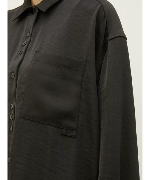 LA PEAU DE GEM（ラポドゥジェム）の「【LA PEAU DE GEM】2way satin wrap shirt/2wayサテンラップシャツ（シャツ/ブラウス・レディース・ブラック/アイボリー/ブラウン・FREE）」の17枚目の写真