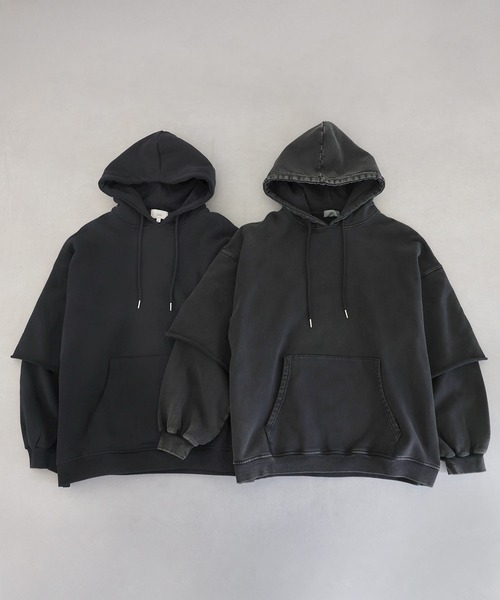 LILL（リル）の「ルーズシルエットヘビーウェイトフェイクレイヤードボリュームスリーブパーカー（パーカー・メンズ・ブラック/ブラック系・M/S/XL/L）」の10枚目の写真