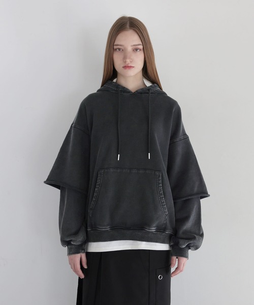 LILL（リル）の「ルーズシルエットヘビーウェイトフェイクレイヤードボリュームスリーブパーカー（パーカー・メンズ・ブラック/ブラック系・M/S/XL/L）」の11枚目の写真