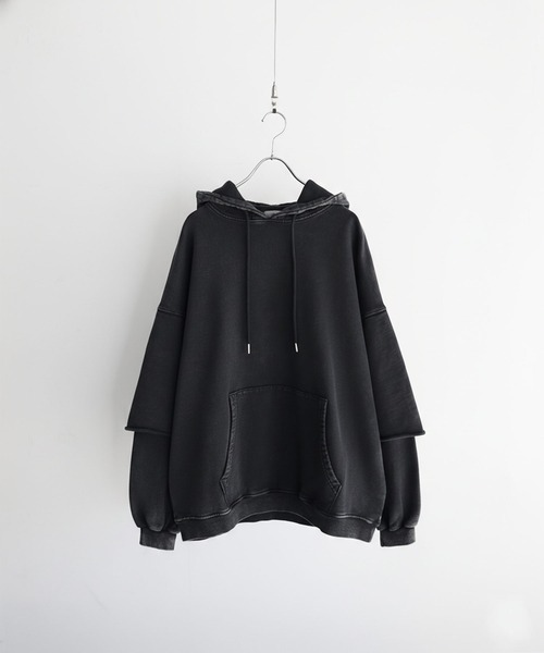 LILL（リル）の「ルーズシルエットヘビーウェイトフェイクレイヤードボリュームスリーブパーカー（パーカー・メンズ・ブラック/ブラック系・M/S/XL/L）」の8枚目の写真