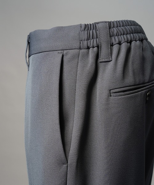 MAISON SPECIAL(メゾンスペシャル)の「《UNISEX》Tricker Twill One-tuck Tapered Slacks/トリッカーツイルワンタックテーパードスラックス【MAISON SPECIAL/メゾンスペシャル】■セットアップ対応■(スラックス・メンズ・グレイッシュベージュ/ブラック/チャコールグレー/ブラウン・2/1/0)」の16枚目の写真