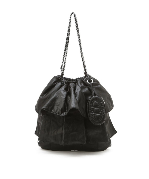 athe（アテ）の「[FRILL] ブラックデュプスキンフリルチェーンバックパック兼ショルダーバッグ M AABA6F716BK（ショルダーバッグ・レディース・ブラック・FREE）」の3枚目の写真