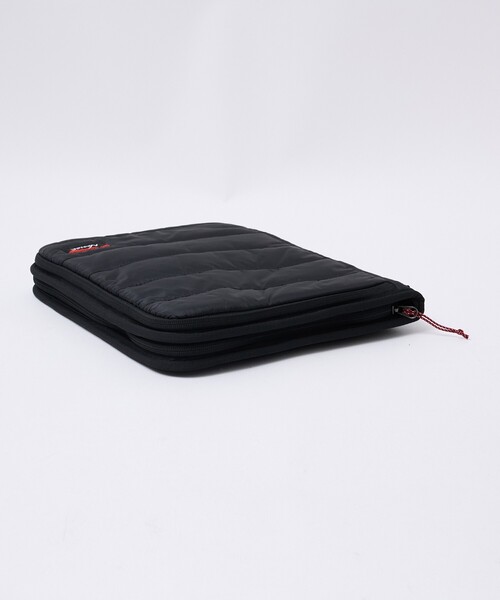 NANGA(ナンガ)の「【NANGA / ナンガ】NA2353-1Z503 / タブレットケース(クラッチバッグ・メンズ・ブラック・フリー)」の2枚目の写真