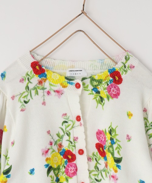 LOWRYS FARM（ローリーズファーム）の「フラワーニットカーディガン　643147（カーディガン/ボレロ・キッズ・アイボリー/ライトブルー・150cm/110cm/130cm）」の7枚目の写真