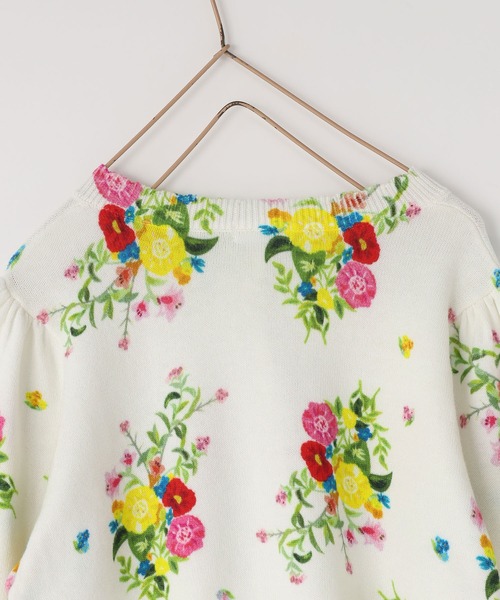 LOWRYS FARM（ローリーズファーム）の「フラワーニットカーディガン　643147（カーディガン/ボレロ・キッズ・アイボリー/ライトブルー・150cm/110cm/130cm）」の13枚目の写真