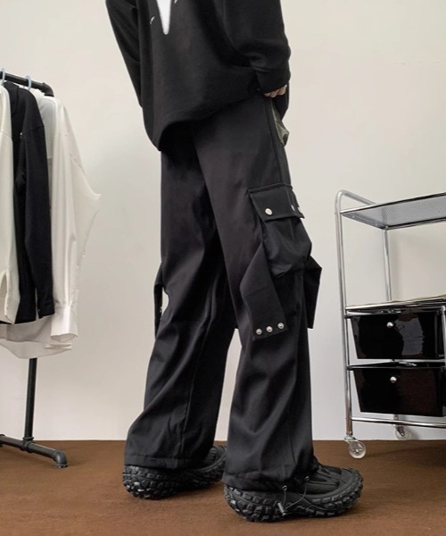 lilful(リルフル)の「【26年春夏新作】ポケットフラップドロストカーゴパンツ(カーゴパンツ・メンズ・ブラック・L/M)」の5枚目の写真