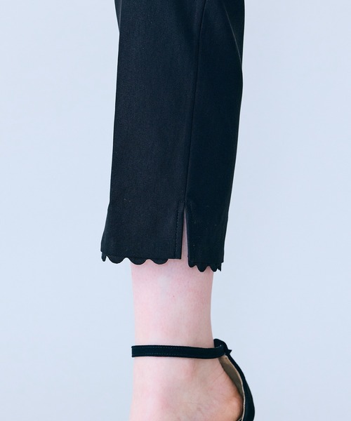 Audie a Muses(オーディアミューズ)の「サブリナパンツ(その他パンツ・レディース・ブラック/オフホワイト・36/38/40/42)」の3枚目の写真