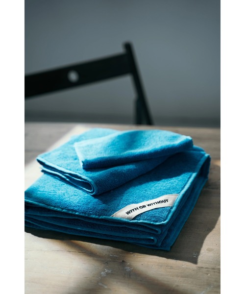 WITH OR WITHOUT（ウィズオアウィズアウト）の「フェイスタオル／縦ストライプ柄×無地カラー（タオル・メンズ・ブルー/グレー/ホワイト×ブラック・FREE）」の8枚目の写真