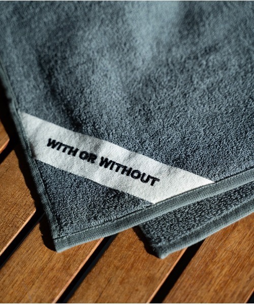 WITH OR WITHOUT（ウィズオアウィズアウト）の「フェイスタオル／縦ストライプ柄×無地カラー（タオル・メンズ・ブルー/グレー/ホワイト×ブラック・FREE）」の18枚目の写真