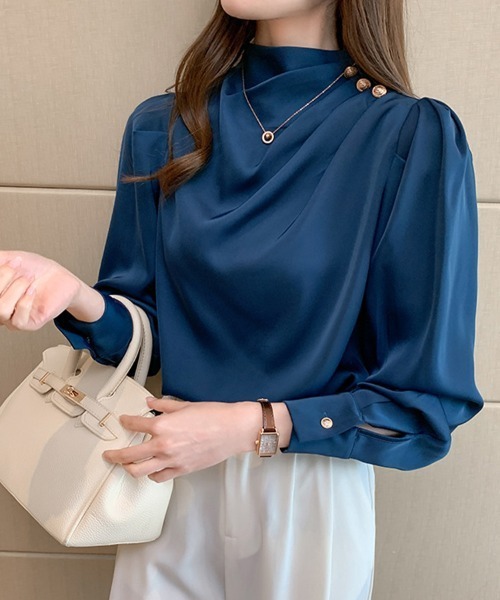 SallyLunn(サリーラン)の「ハイネック ドレープサテンライクブラウス(シャツ/ブラウス・レディース・ブルー/ブラック/ホワイト/ベージュ・MEDIUM/LARGE)」の12枚目の写真