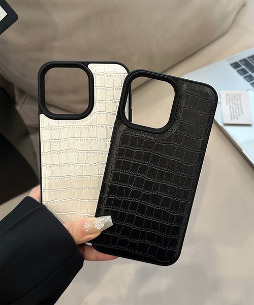 WESTBOY（ウエストボーイ）の「ユニセックス クロコ調 レザー風 iPhoneケース iPhoneカバー アイフォンケース スマホケース WO26S6IPC04（スマホケース/カバー・メンズ・ブラウン/グレー/ブラック/ホワイト・iPhone 17/iPhone 16/iPhone 15）」の5枚目の写真