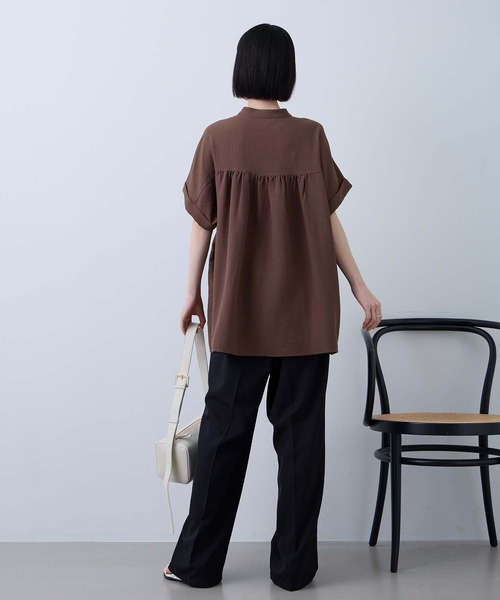 Aunely(オーネリー)の「【Aunely】すぐサラ ひんやり エフォートレス シャツ <YOSOOIシリーズ>(シャツ/ブラウス・レディース・ブラック/オレンジ/ネイビー/ブラウン/チャコールグレー/アイボリー・L/M)」の21枚目の写真