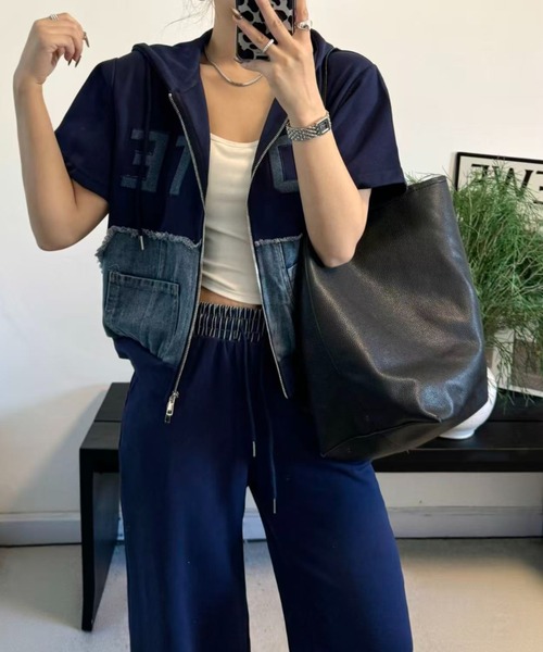 FAVORITO（ファヴォリート）の「切り替えデニムフード付きジャケットワイドパンツセットアップ（セットアップ・レディース・ブルー/ブラック/ブラウン/ホワイト・F）」の14枚目の写真